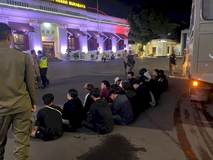 Polrestabes Surabaya Amankan 18 Pemuda Diduga Terlibat Bentrok Antar Perguruan Silat di Kedungdoro